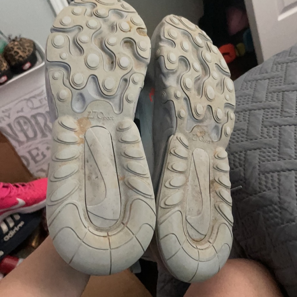Nike - Picture 4 of 4
